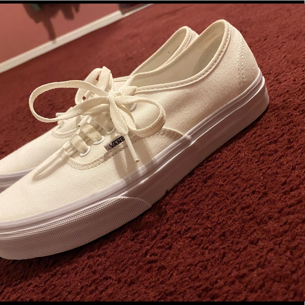 Vans - Picture 2 of 7